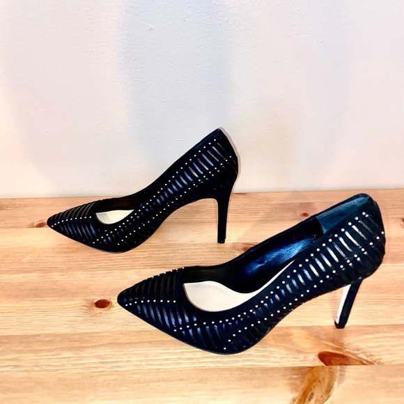 Narissa pumps by Vince Camuto Size: 8 1/2 / 38 1/2 - Picture 4 of 5